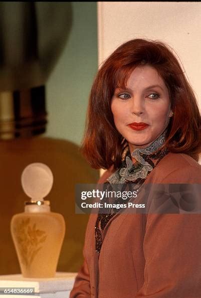 what perfume did priscilla presley wear